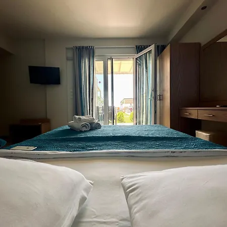 Crystal Blue Lägenhet *