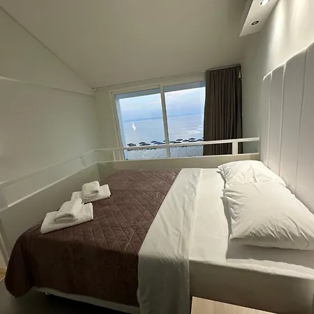 Lägenhet Crystal Blue Potos