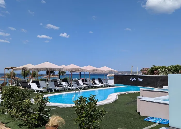 Crystal Blue Apartment *