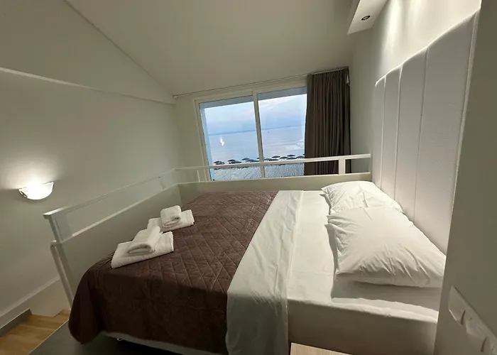 Apartment Crystal Blue Potos